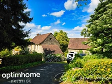 ANCIEN MOULIN DE 160 M², L’ENSEMBLE SUR SON PARC 3755 M² DE TERRAIN CLOS :